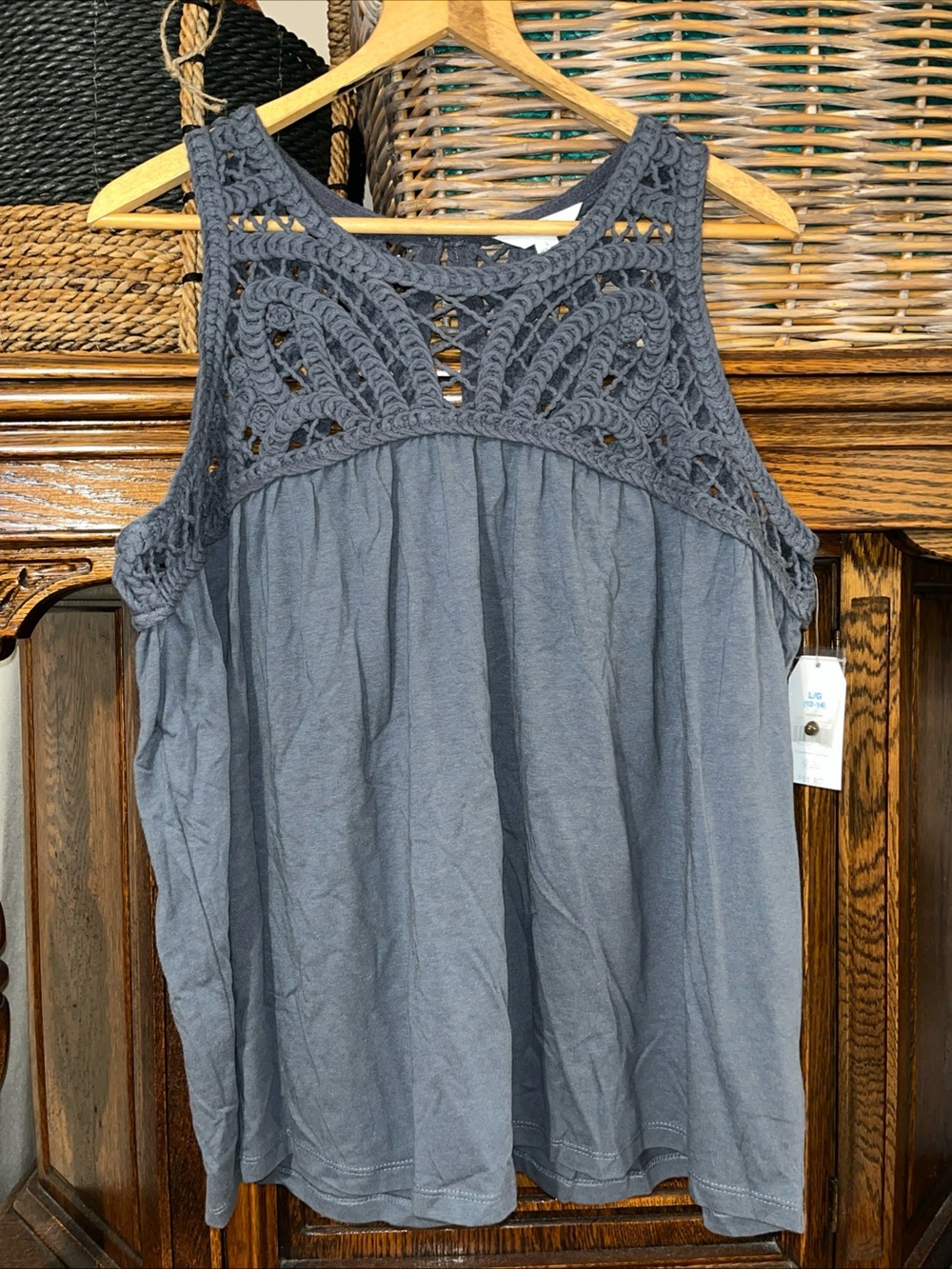 Time and Tru Gray Crochet Yoke Sleeveless Tank